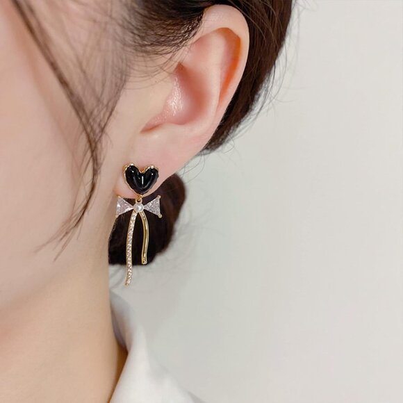 Women's Heart Black Dangle Sparkly Cubic Zirconia Crystal Rhinestone Earring - Picture 3 of 7